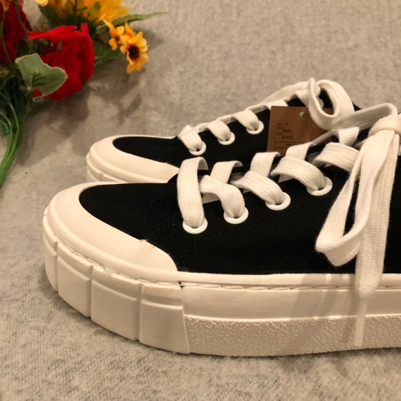 NWT - Black & White Platform Canvas Sneakers - Picture 7 of 16